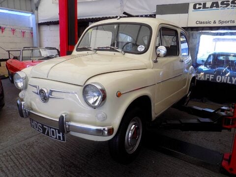 SEAT 600 E Saloon 3