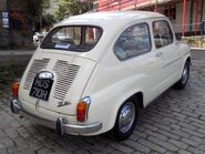 SEAT 600 E Saloon 4