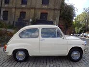 SEAT 600 E Saloon 5