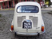 SEAT 600 E Saloon 7