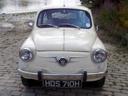 SEAT 600 E Saloon 8