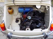 SEAT 600 E Saloon 23