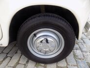 SEAT 600 E Saloon 39