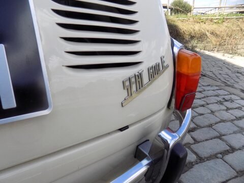 SEAT 600 E Saloon 50