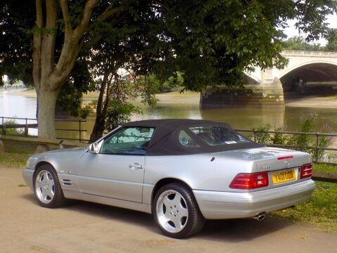 Mercedes-Benz SL Series SL320 2