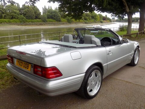 Mercedes-Benz SL Series SL320 5