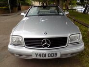Mercedes-Benz SL Series SL320 14
