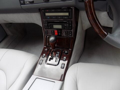 Mercedes-Benz SL Series SL320 32