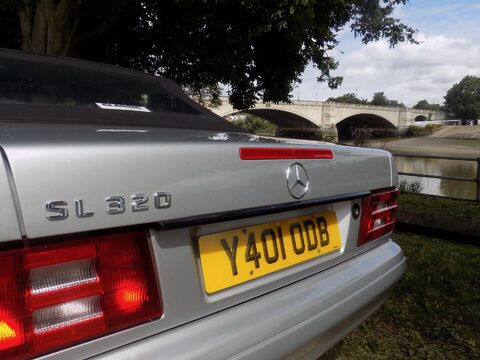 Mercedes-Benz SL Series SL320 74
