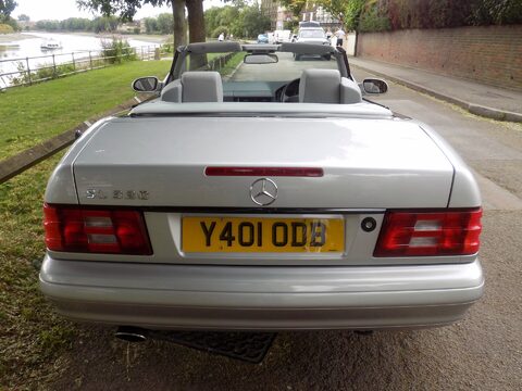 Mercedes-Benz SL Series SL320 81