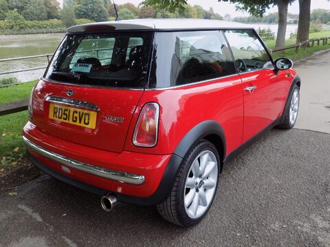 Mini Cooper 3 Door Hatchback 4