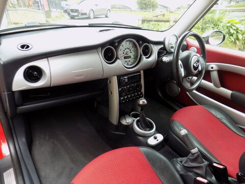 Mini Cooper 3 Door Hatchback 36