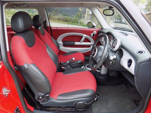 Mini Cooper 3 Door Hatchback 9