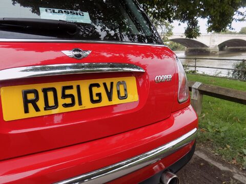 Mini Cooper 3 Door Hatchback 2