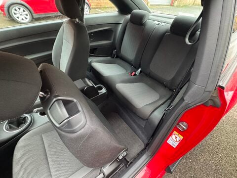 Volkswagen Beetle 1.2 TSI 7