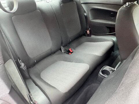 Volkswagen Beetle 1.2 TSI 12