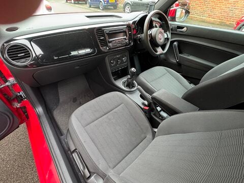 Volkswagen Beetle 1.2 TSI 8