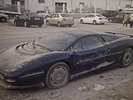 LIMPING CAT: DYING XJ220 SPOTTED