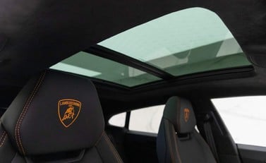 Lamborghini Urus V8 8