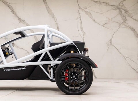 Ariel Nomad R 29