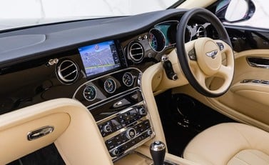 Bentley Mulsanne V8 11