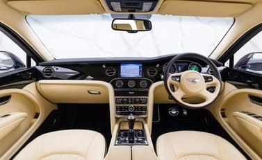 Bentley Mulsanne V8 12