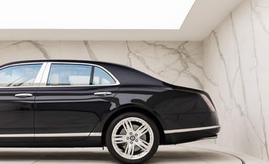 Bentley Mulsanne V8 27