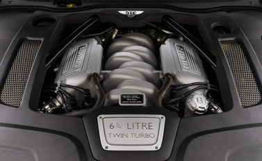 Bentley Mulsanne V8 28
