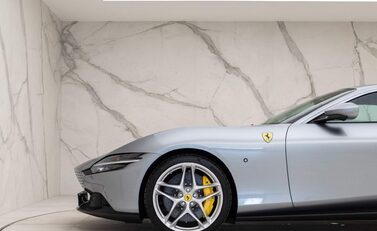 Ferrari Roma 3.8T V8 F1 DCT Euro 6 (s/s) 2dr 25