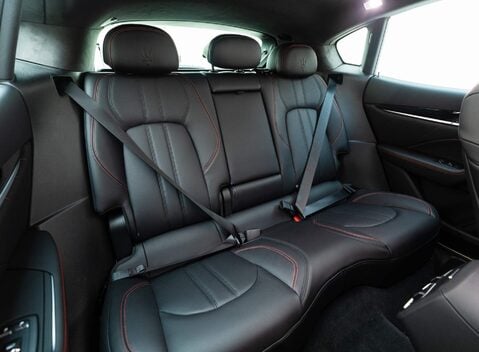 Maserati Levante V6 GRANSPORT 7