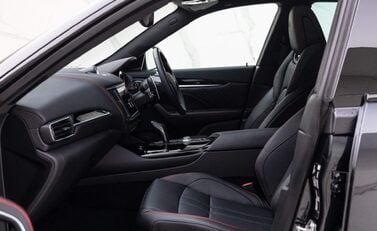 Maserati Levante V6 GRANSPORT 10