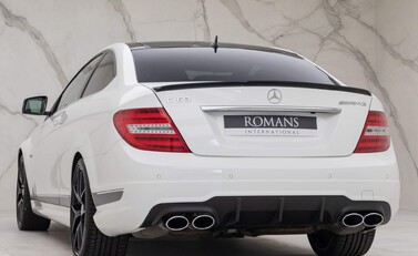 Mercedes-Benz C Class C63 AMG Edition 4