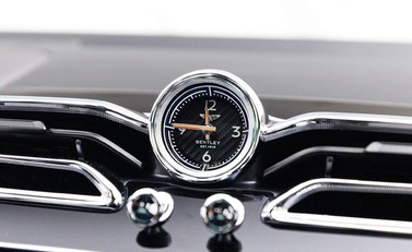 Bentley Bentayga V8 S 17