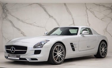 Mercedes-Benz SLS 6.2 63 V8 AMG 2dr 1