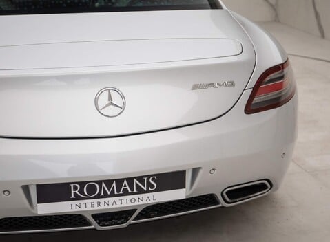 Mercedes-Benz SLS 6.2 63 V8 AMG 2dr 21