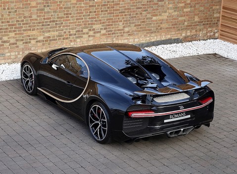 Bugatti Chiron 16
