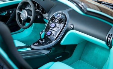 Bugatti Veyron Grand Sport Vitesse 21