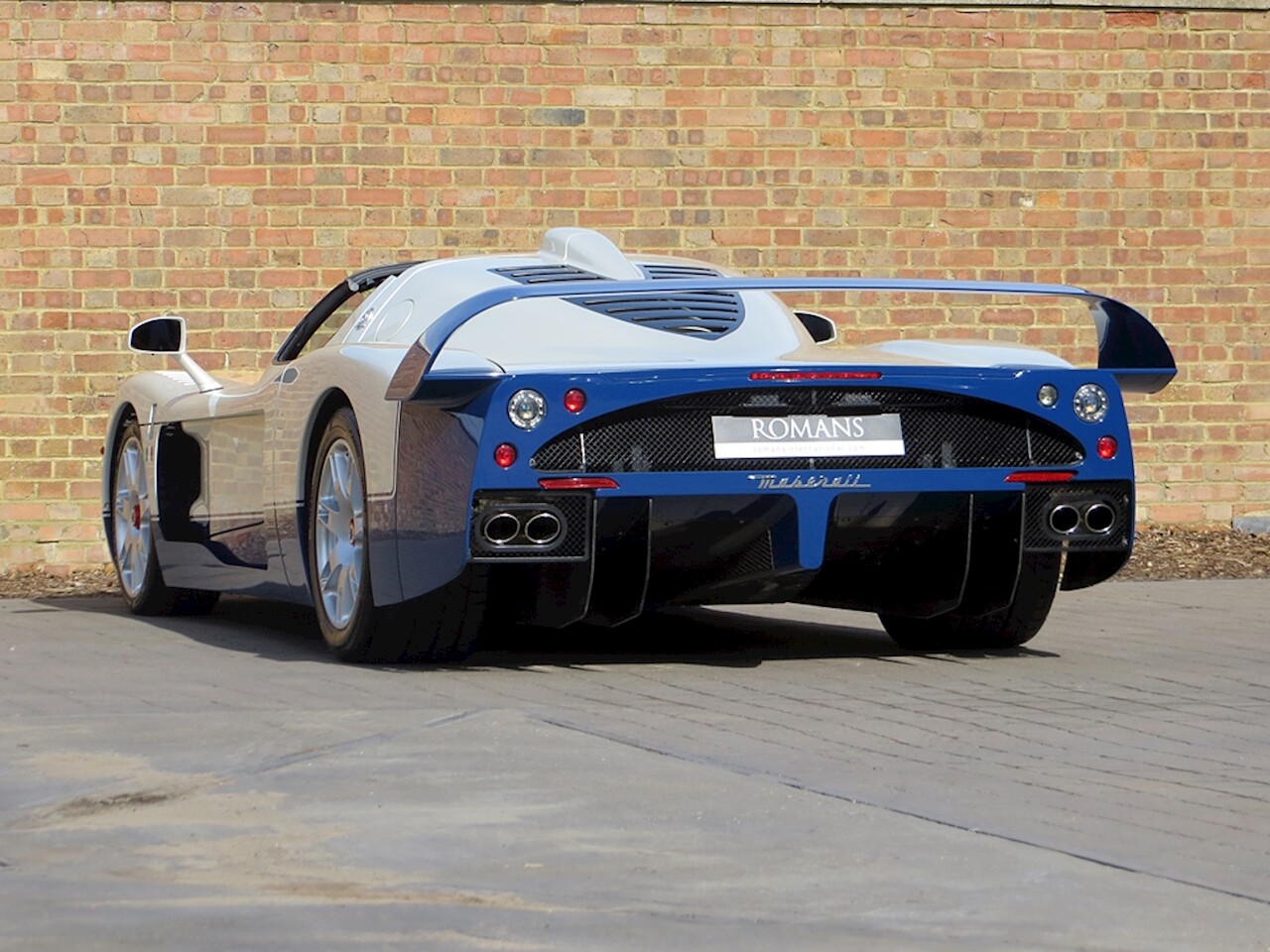 Used Maserati MC12 for sale | Bianco Fuji Used Maserati MC12 for sale | Bianco Fuji