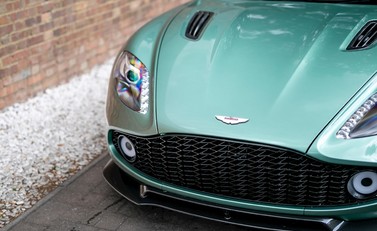 Aston Martin Zagato Vanquish Speedster 22