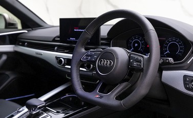 Audi RS4 Avant 9