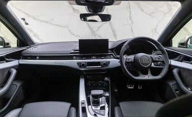 Audi RS4 Avant 16