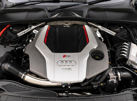 Audi RS4 Avant 27
