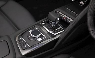 Audi R8 V10 Spyder Performance Quattro 17