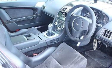 Aston Martin V12 Vantage 7