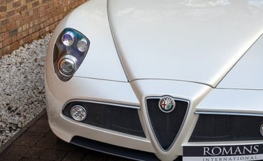 Alfa Romeo 8C Spider 24