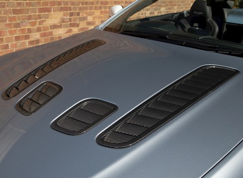 Aston Martin V12 Vantage S Roadster 26
