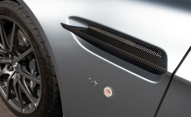 Aston Martin V12 Vantage S Roadster 27