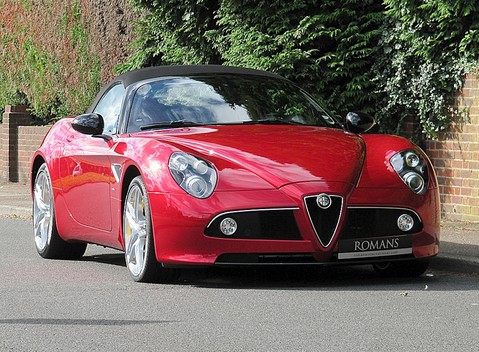 Alfa Romeo 8C Spider 4