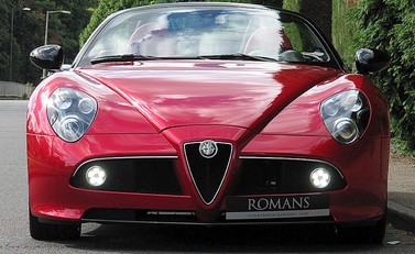 Alfa Romeo 8C Spider 6