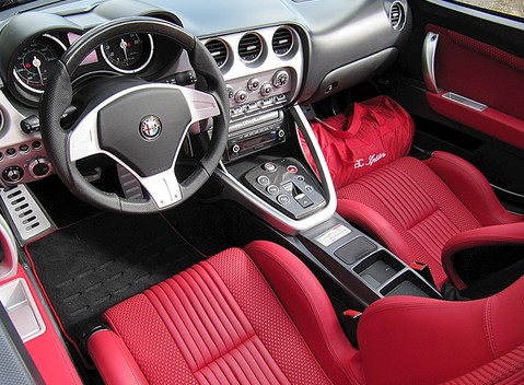 Alfa Romeo 8C Spider 10